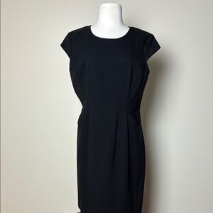 Loft Women's Black Side Pockets Back Zipper Cap Sleeves Dress Size 12
